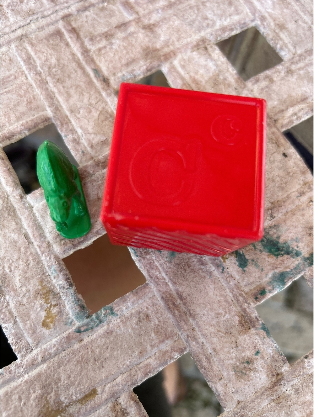 Tupperware replacement C with camel